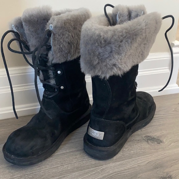 Ugg boots - Picture 1 of 8